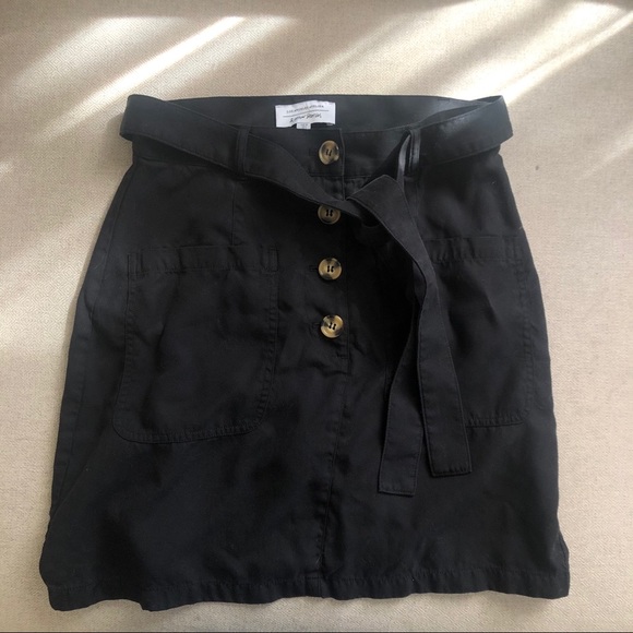 & Other Stories Black Skirt - Picture 2 of 5
